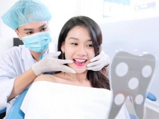 Trồng răng implant tại Nha khoa Ân Đức Luxury – Giải pháp phục hồi răng mất hiện đại và lâu dài